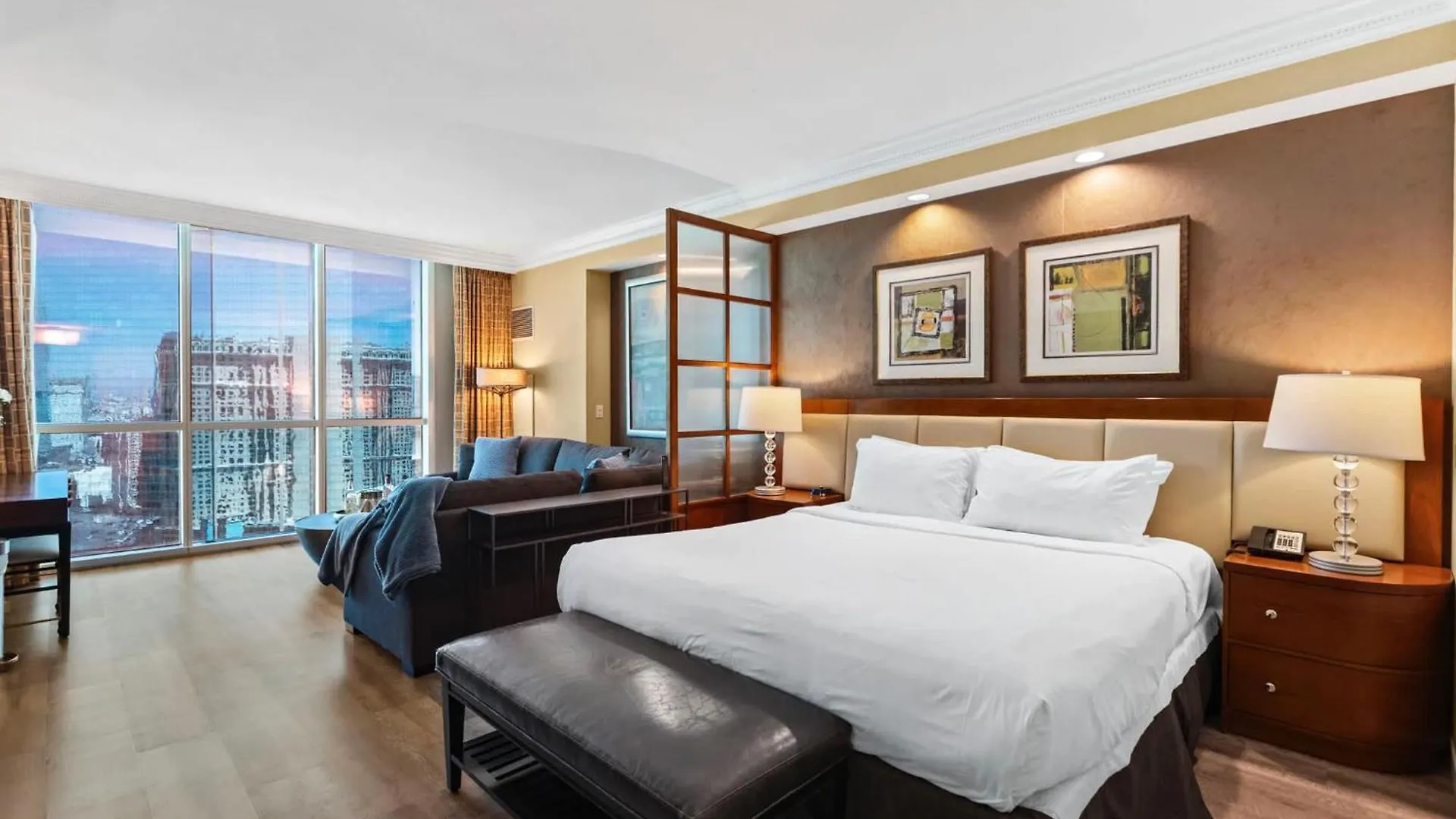 No Resort Fee Strip View Suites+ Free Valet + Pool لاس فيغاس 0*,  الولايات المتحدة الأمريكية