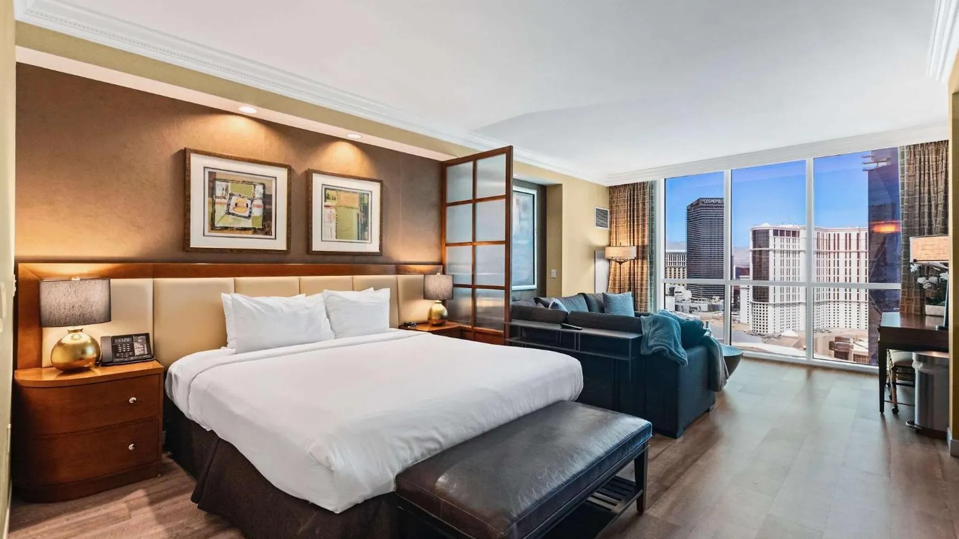 No Resort Fee Strip View Suites+ Free Valet + Pool لاس فيغاس